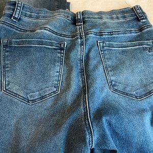 DG2 5 pocket jeans. 69%cotton. 30%poly. 1% spandex